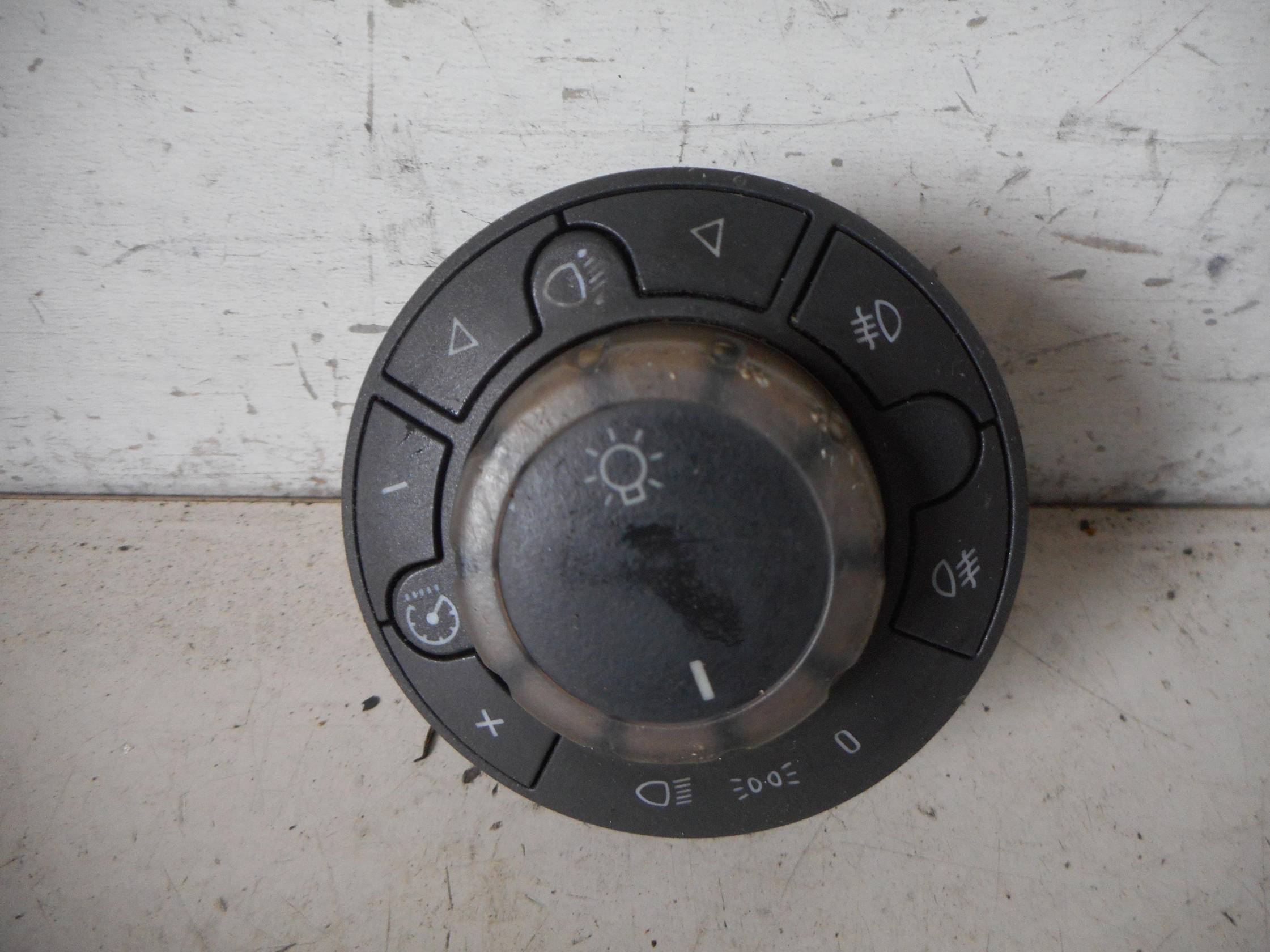 Interruttore blocco comando luci